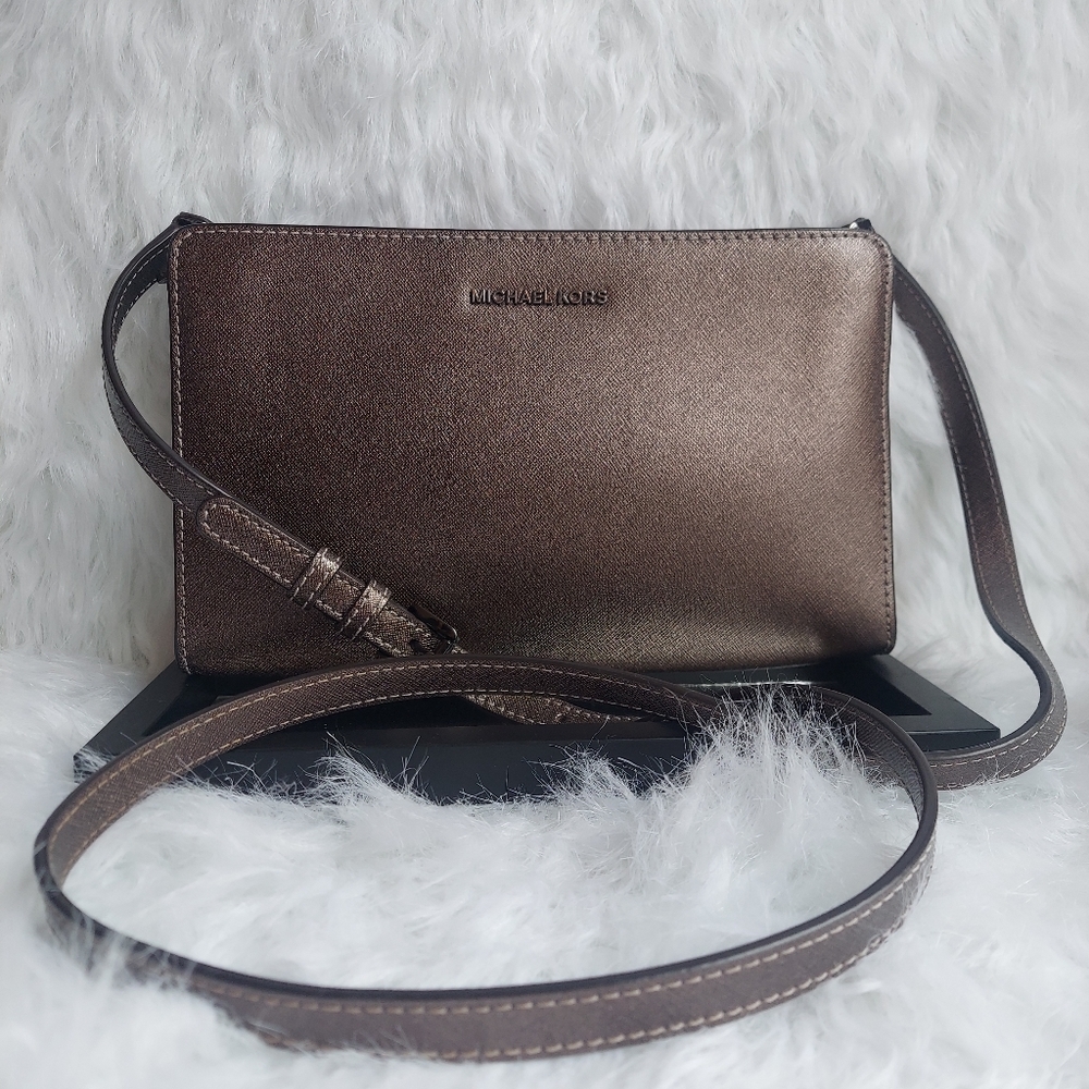 Michael Kors crossbody purse